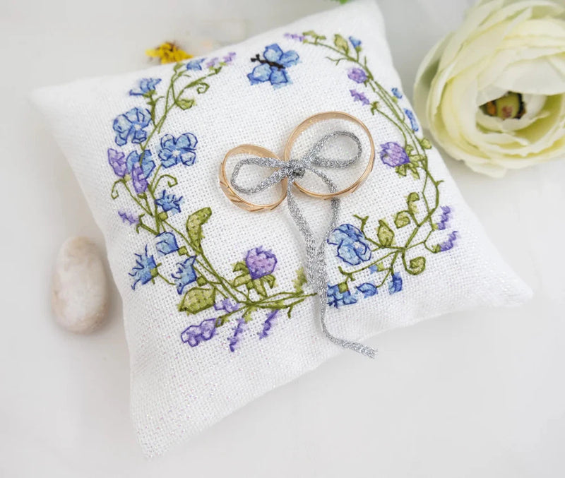 DIY Cross-Stitch Kit Royal Heart Wedding Kit Needlepoint Craft Kit Stitching Model
