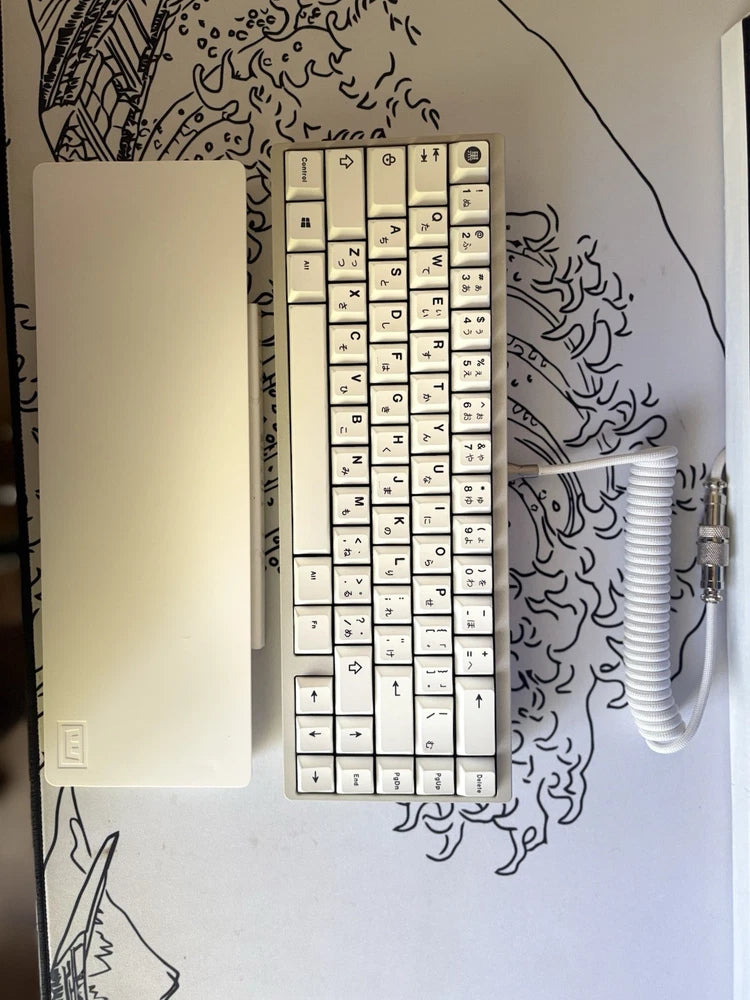 Neo65 CU - Retro White - Brass - Dusk Weight - Keygeek y2Switches - Japanese Pbt Model