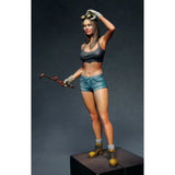 1/35 Scale Female Mechanic Welder with Torch & Goggles Resin Figure Model Kit Model