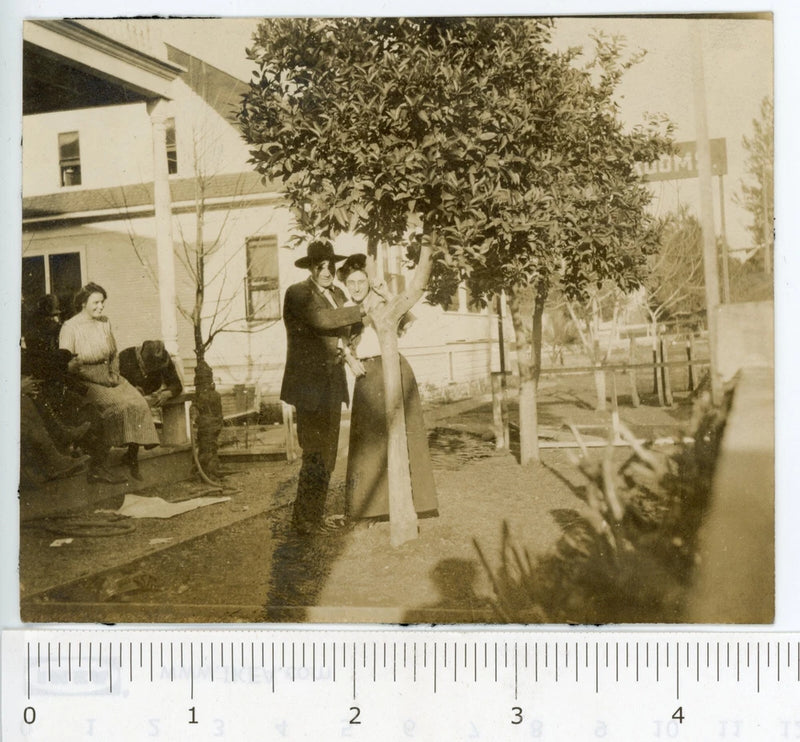 1900s Photo California Oroville Montoux Boarding House People Porch Trees Model