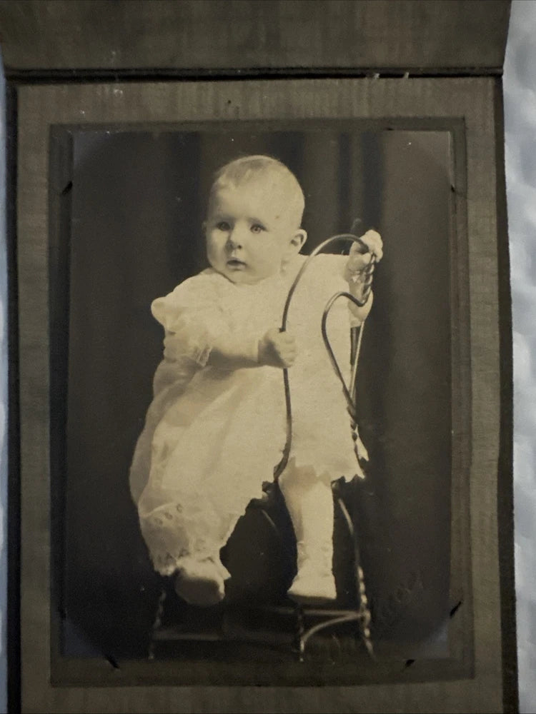 Vintage 1930-1940¡¯s Baby Christening Gown Wallace Studio Photo 2-3/4¡±x4¡± W Board Model