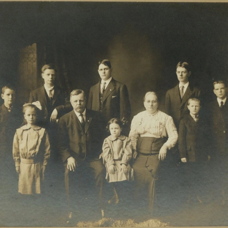 Antique Board Mounted Photo Wealthy Chicago Family Husband Wife and 10 Children Model