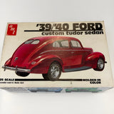 AMT 1939/1940 Ford Custom Tudor Sedan 1:25 Plastic Model Kit Molded Color 2403 Model
