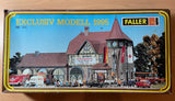 Y13 - HO Faller - Rescue Fire Station + Siren, Vehicles, Lights 1995 Exclsv #990 Model