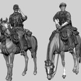 1/35 Resin Model Kit European Cavalry 2 Figures And Horse Unassembled Unpainted Model