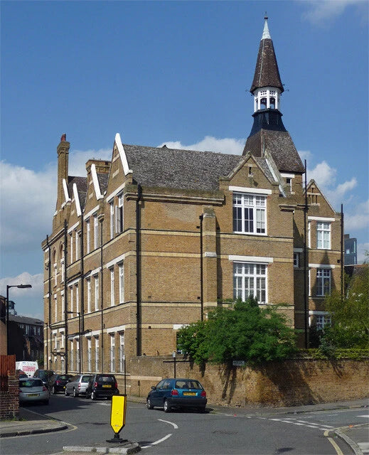PHOTO  LONDON TABARD CENTRE HUNTER CLOSE FORMER BOARD SCHOOL BUILT IN 1873-74 TH Model