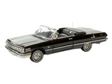 1963 Chevrolet Impala SS Convertible Diecast 1:24 Scale Model - Welly 22434BK Model