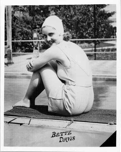 Bette Davis smiling pin-up pose 1930's in swimsuit on diving board 5x7 photo Model