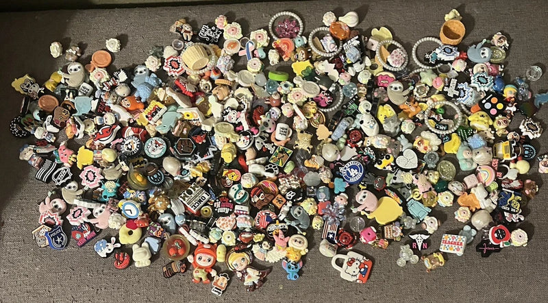 Huge 4.3 LB Mixed Lot Of Novelty Charms For Jewlery Craft Making Charms