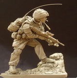 1/16 resin Modern NATO British Infantry Radio Operator unpainted unassembled Model