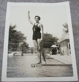 VINTAGE ORIGINAL PHOTO 1920'S YOUNG WOMAN DIVER POSING BATHING SUIT DIVING BOARD Model