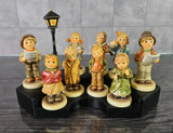 Goebel Hummel Kinder Choir Set 9 Figurines Wooden Display Lamp Post Model