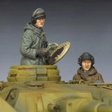 1/35 WWII Military Tank Crew 2 Resin Figures Model Kit Unassembled Unpainted Model