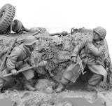 1/35 Resin Figure WWII German Infantry Soldiers 2 Figures Unassembled Unpainted Model