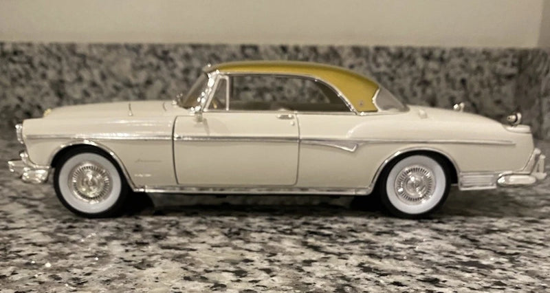 1955 Chrysler Imperial 1:18 Diecast-Signature Models- No Box-Read Description- Model