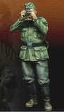 1/35 Resin Figure Model Kit German Soldier Photographer WW2 WWII War Unpainted Model