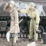 Resin Model Assembly Kit 1/35 Resin Winter Painting Team, Unpainted Model Model