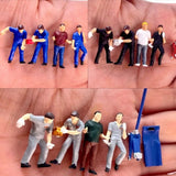 1/64 Race Medal Mechanic Resin Miniature Model Car Scene Model