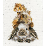 Bothy Threads counted cross stitch Kit "Piggy In The Middle", 26x30cm, XHD65 Model