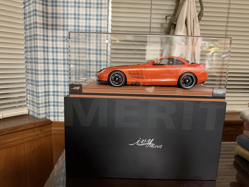 1/18 Ivy Models Mercedes Benz McLaren SLR 722 in Orange 45 pcs Leather Case Model