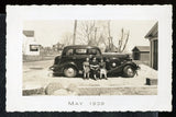 Vintage Photo MOTHER & DAUGHTERS SIT ON RUNNING BOARD OF ANTIQUE CAR 1939 Model