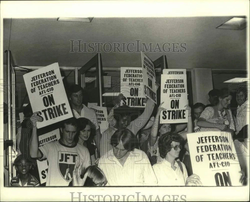 1979 Press Photo Jefferson Parish School Board on strike - nob42606 Model