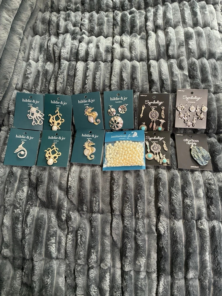 LOT: 12 Packs Charms&Pendants: Hildie & Jo, Symbolize, Effortless Charm. All New Charms