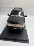 WELLY GMC Yukon Denali 1/18 Black scale die-cast model (made by WELLY) of a 2001 Model