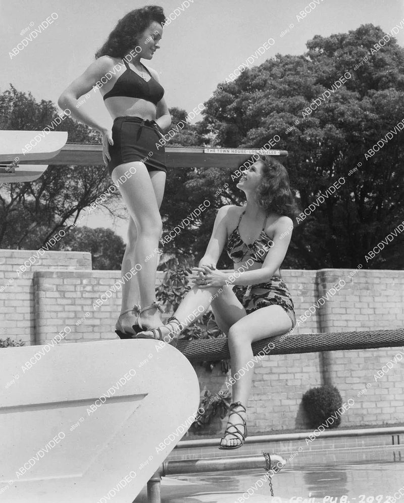 | 1947 babes in swimwear Doris Houck, Dusty Anderson on diving board - crp-10884 Model