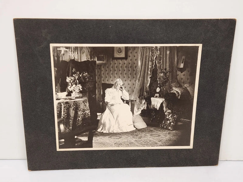 PHOTO ON BOARD Old Woman Sitting in White Dress in Home Antique Cabinet Card Model
