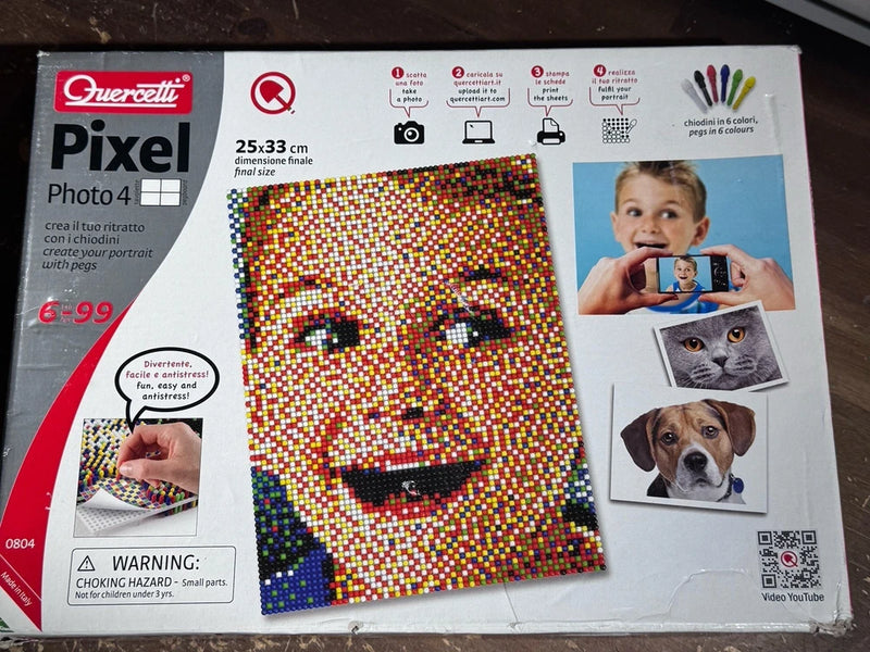 Quercetti Pixel Photo 4 Create Your Own Custom Portrait Peg Boards -StorageStain Model