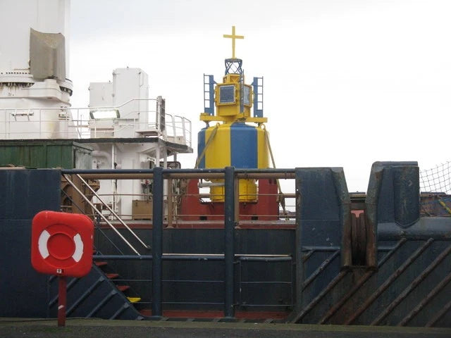 Photo 6x4 Northern Lighthouse Board Buoy NLS-28 Newhaven/NT2577 A naviga c2018 Model