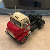 NEO Scale Models 1:64 GMC 950 "Cannonball" 1954 Resin Truck Red/White, Case Model