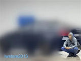 1/18 Grey Clothes Man Squatting Miniature Scene Prop Car Stereoscopic Model Model