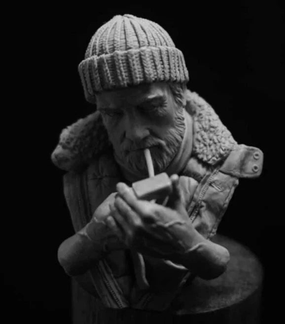 1/10 Resin Bearded Man Knit Hat Fur Collar Bust unpainted unbuild Model