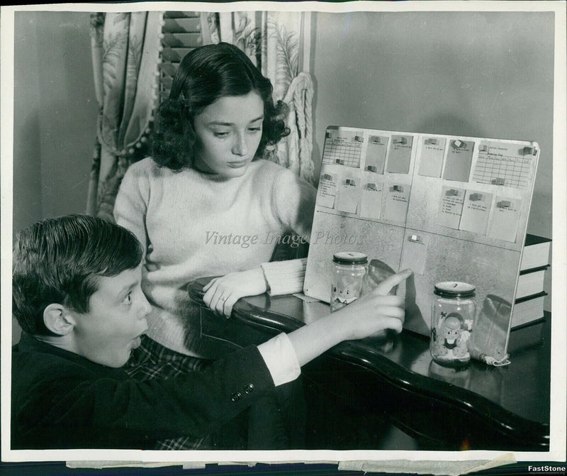 1945 Ge'S Alnice Magnets Children Secure Papers Board Business Photo 8x10 Model