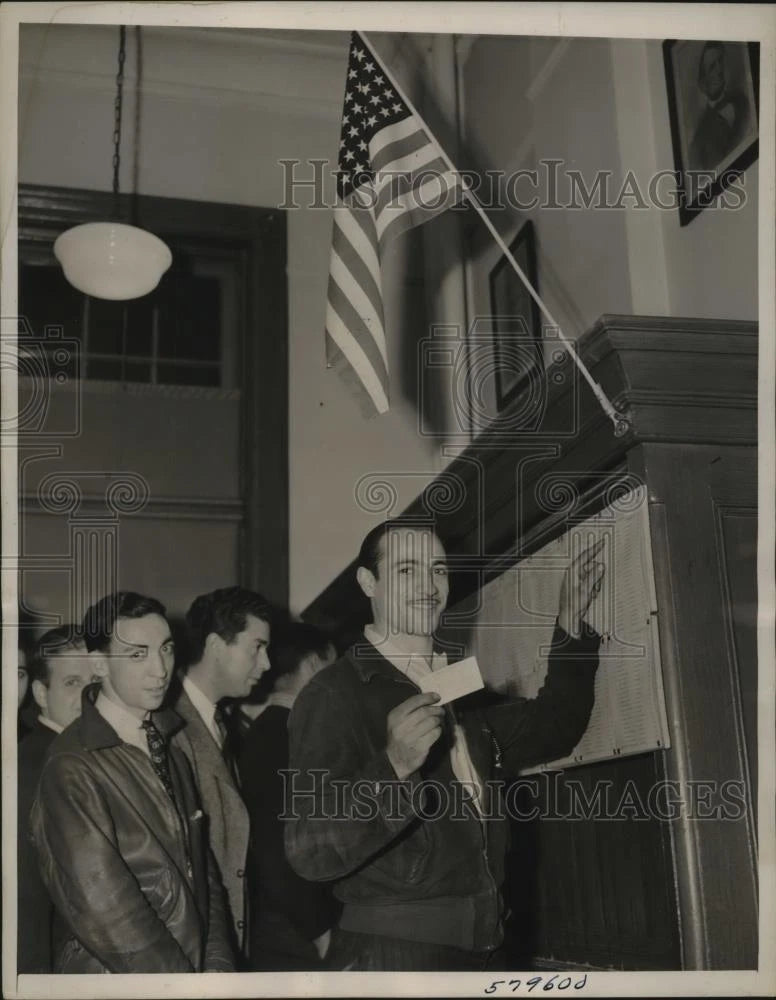 1940 Press Photo New York Joseph Mussolini points to his name on draft board Model
