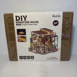 NEW Sealed Rolife Emilys Flower Shop LED DIY Miniature Dollhouse Kit DG145 Model