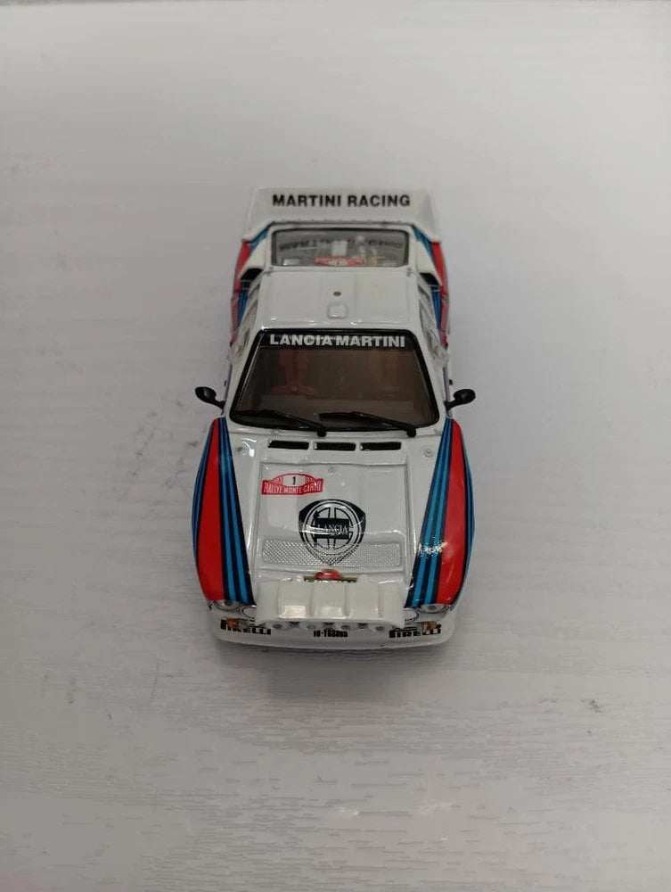 Kyosho Lancia 037 Rally Martini 1984 White 1:18 Diecast Model Car Model