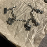 Vintage Universal Studios Charm Bracelett Jaws ET Back to the Future (5) Charms Charms