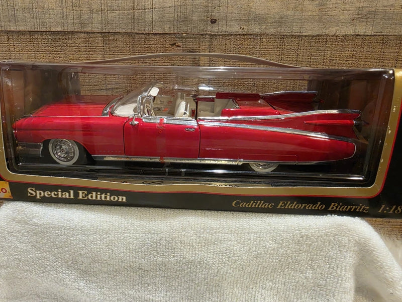 Maisto Cadillac Eldorado Biarritz 1:18 Diecast Model Car Red Special Scale Model