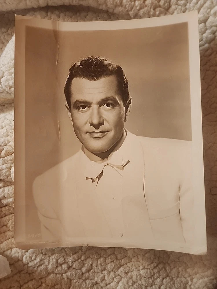 TONY MARTIN 8X10 PRESS PHOTO RARE ROBERT BOARD ESTATE Till The Clouds Roll By Et Model