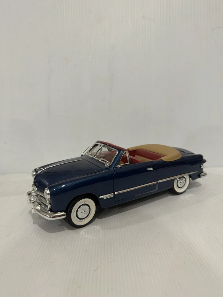 Mira 1949 Ford Convertible 1:18 Diecast Model Car Blue Model