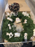 PRECIOUS MOMENTS 1987 "111465" "ORNAMENT DISPLAY WREATH" Model