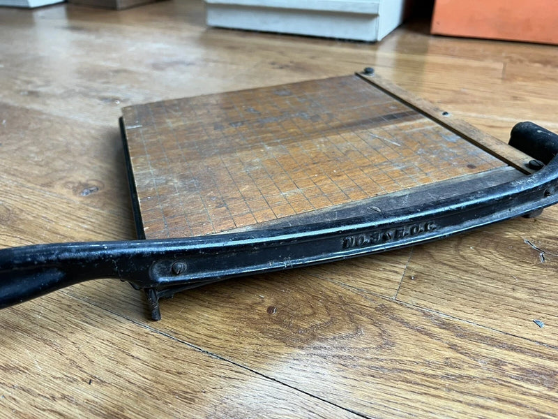 EASTMAN KODAK CO. #3. MODEL 2127  VINTAGE PHOTO TRIMMING BOARD ANTIQUE ROCHESTER Model