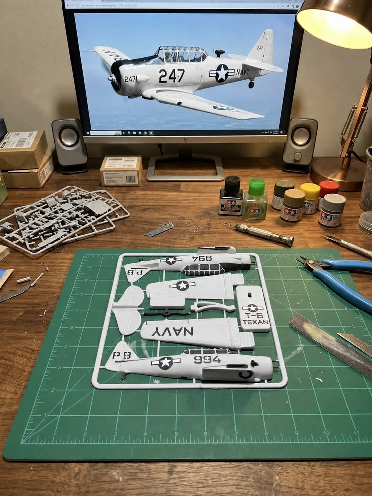 3D Printed White T-6 Texan Model Kit DIY Navy Trainer Aircraft Build Display Model