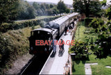 PHOTO  GWR 57XX CLASS PANNIER TANK 9682 WAITS WHILE PASSENGERS BOARD AT CHINNOR Model