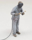 Royal Model 1/35 Workshop Mechanic No.3 Standing using Gas Welder [1 Figure] 685 Model