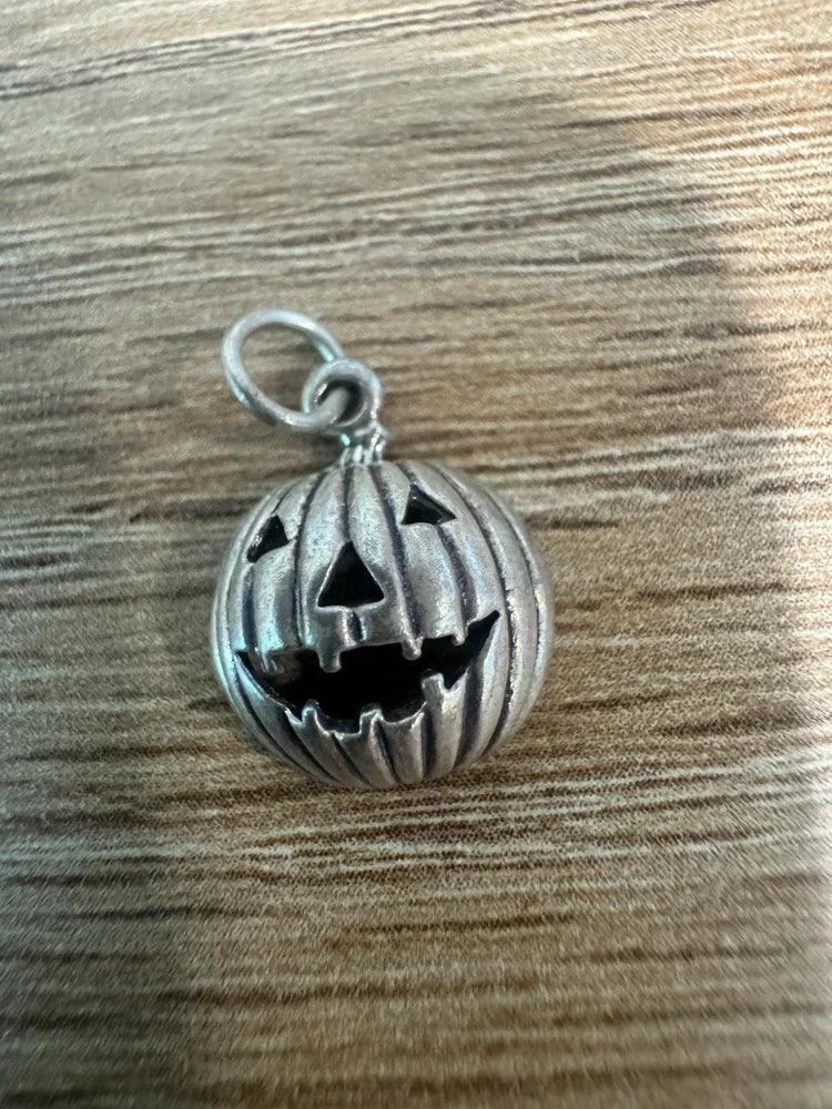 Vintage 925 Sterling Silver Jack-O-Lantern Pumpkin Halloween Bracelet Charm Charms