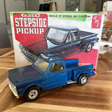 Vintage AMT GMC Stepside Pickup 1:25 Plastic Model Kit MPN T409 Model